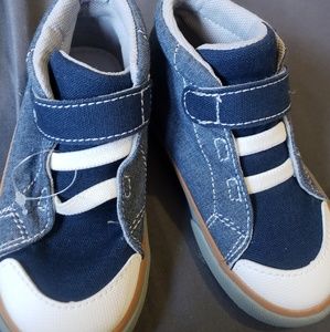 Kids shoes